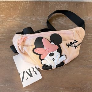 (Zara) Kid’s Minnie Mouse Fanny Pack